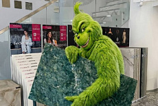 Даже Гринч не удержался